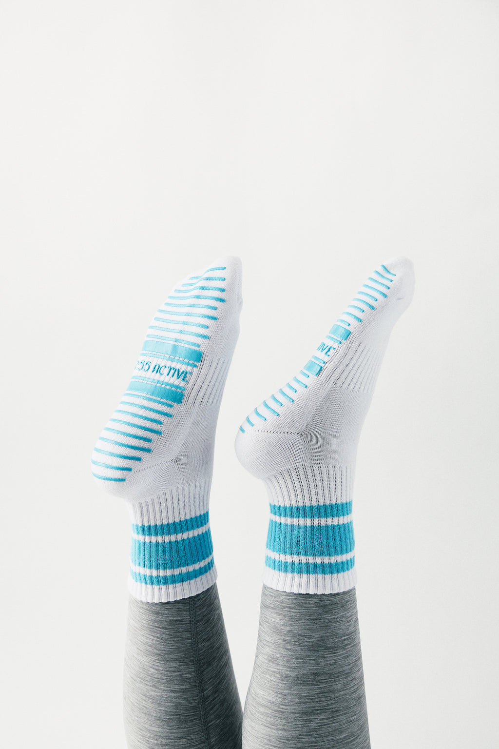7:55 Active Signature Grip Socks